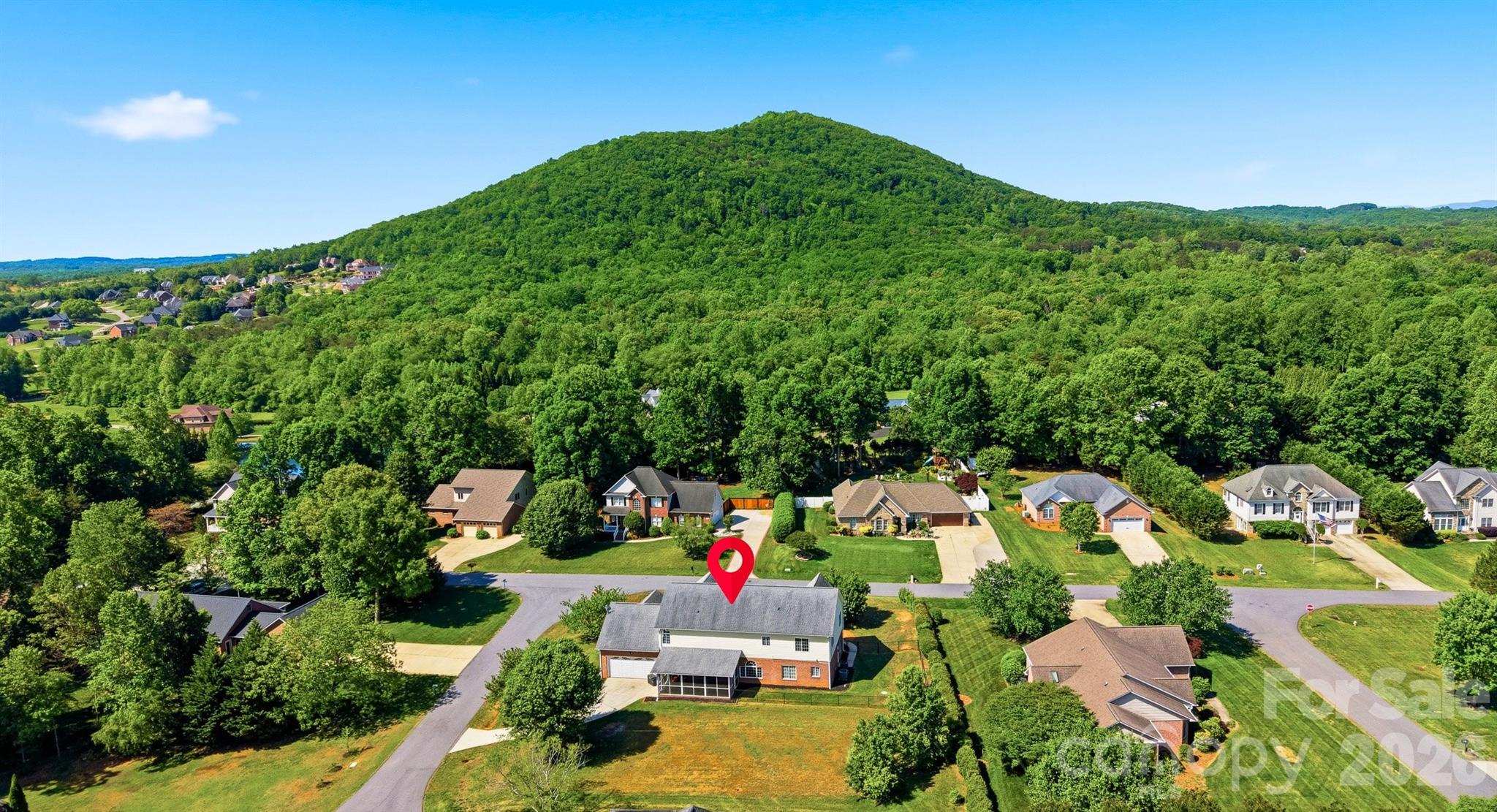 1360 Sweetbriar Lane Hickory NC 28602
