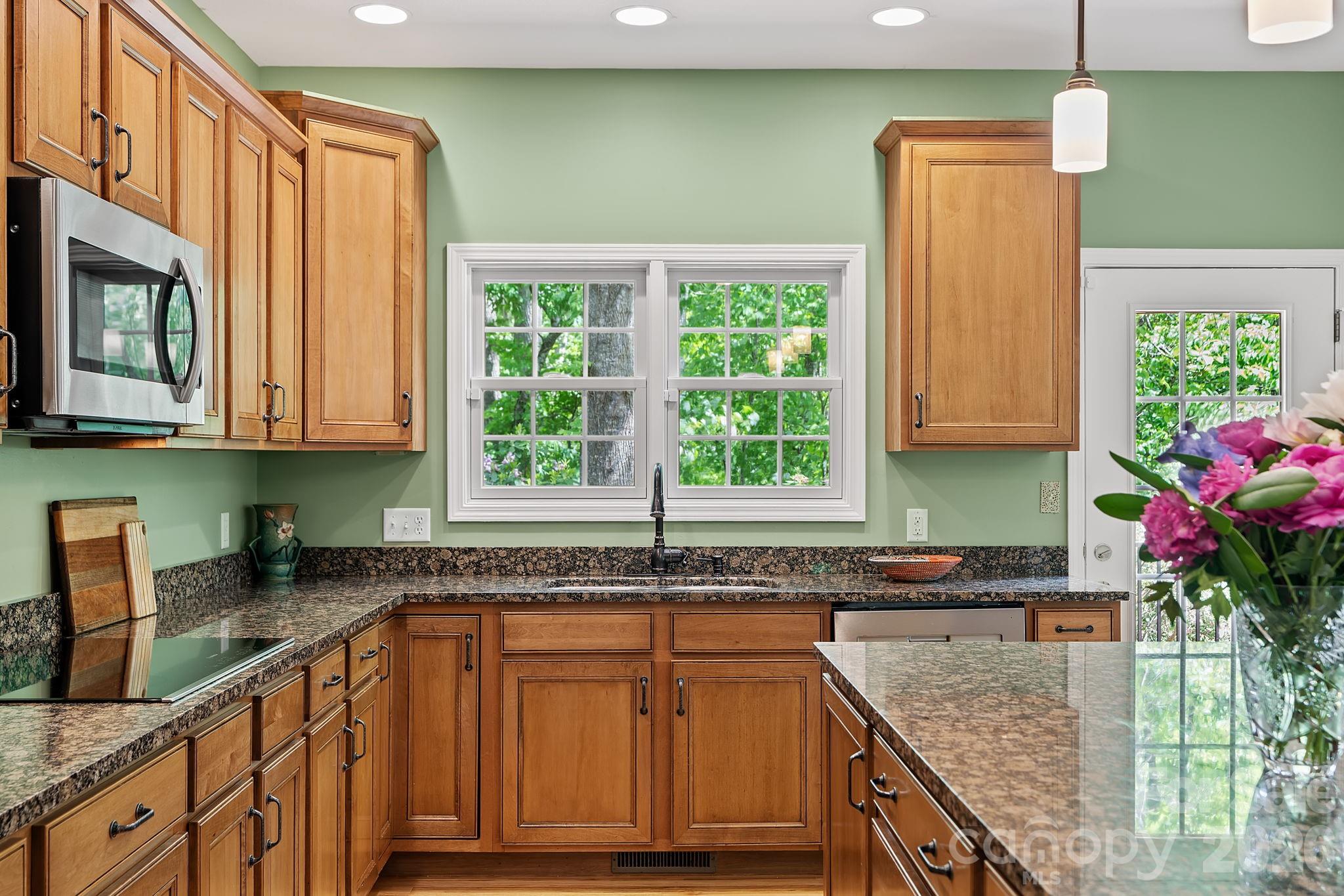 34 Carden Drive Weaverville NC 28787