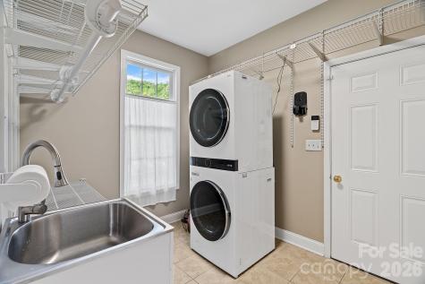 34 Carden Drive Weaverville NC 28787