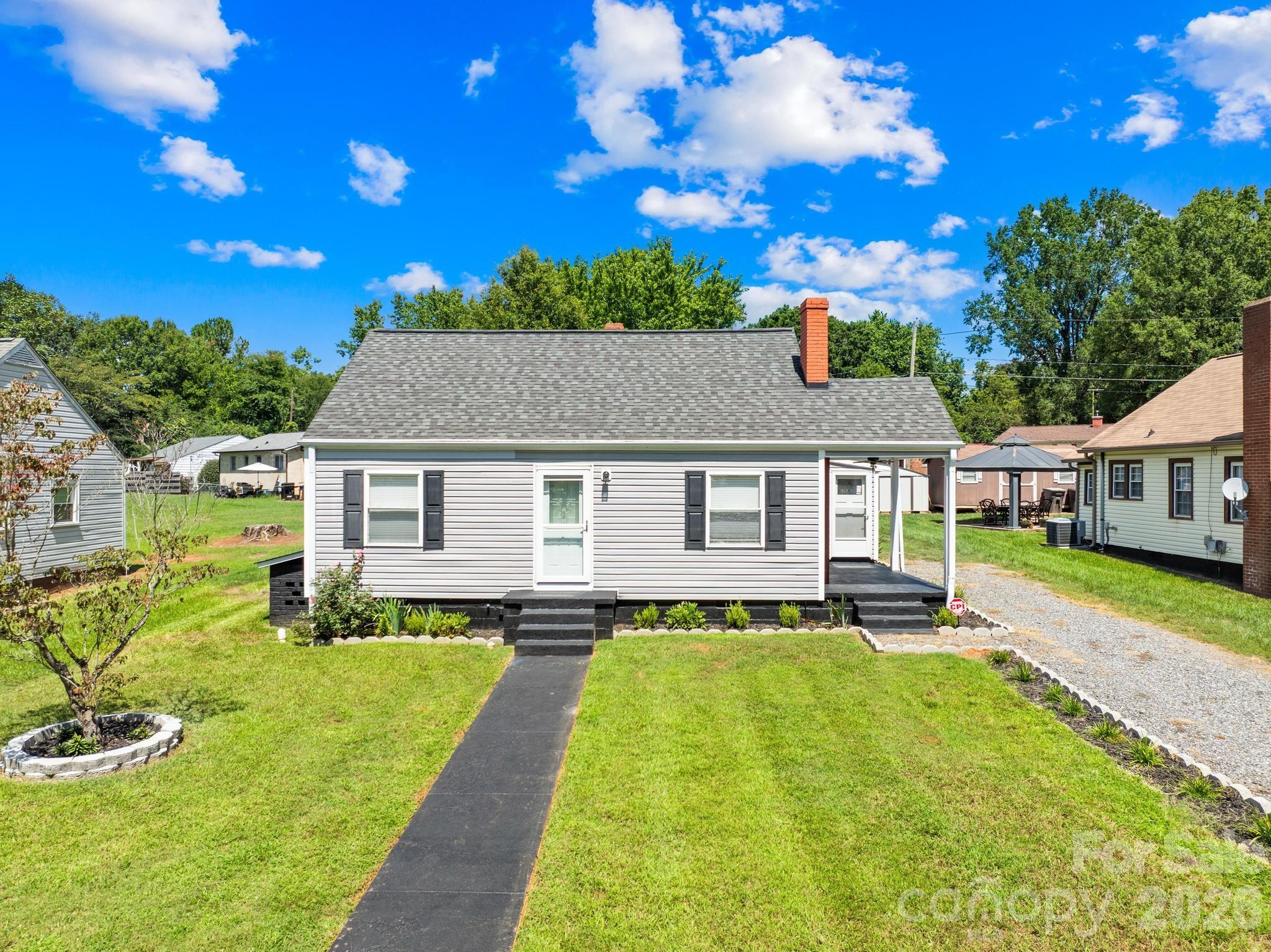 320 W Bingham Street Statesville NC 28677