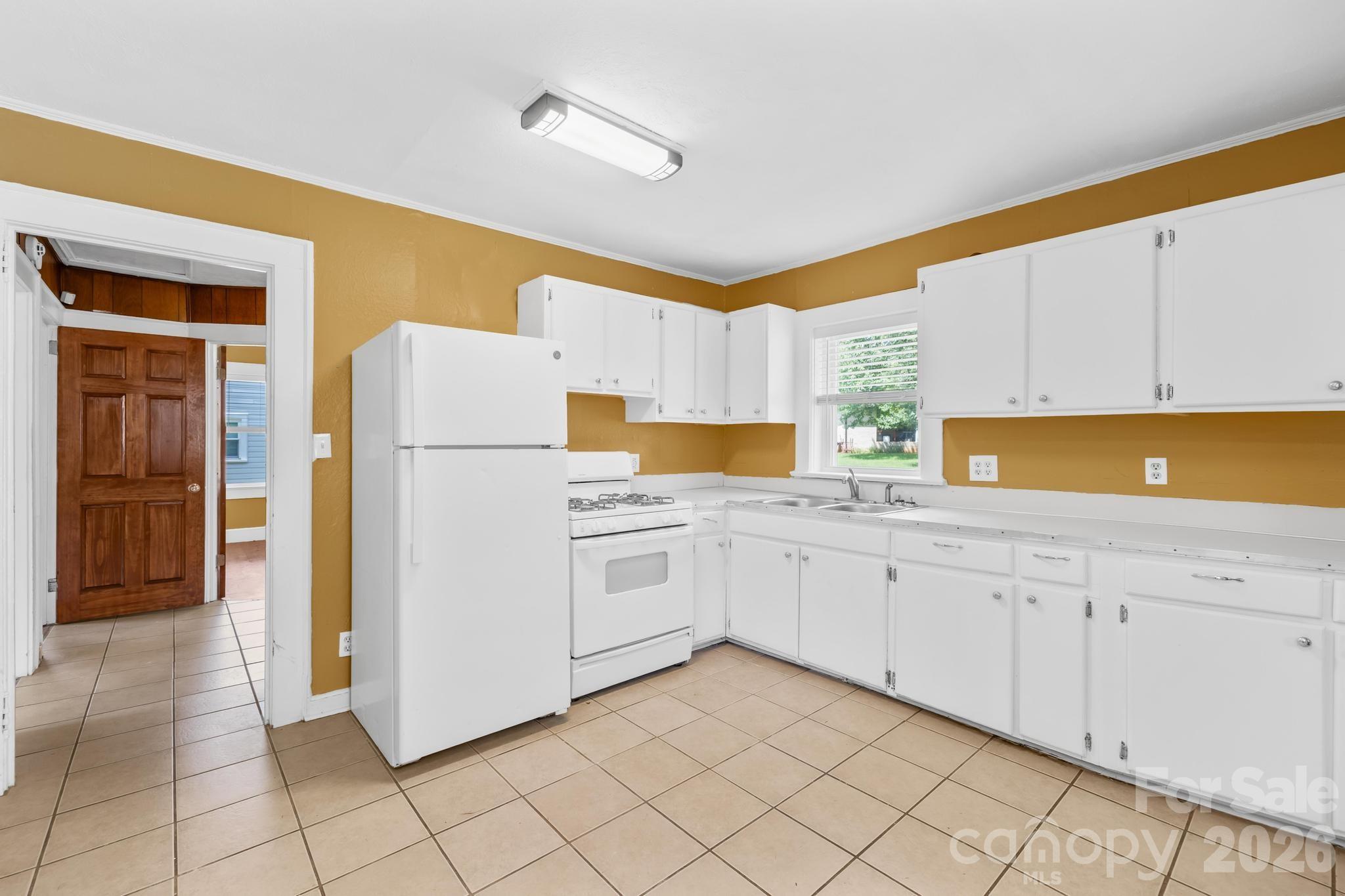 320 W Bingham Street Statesville NC 28677