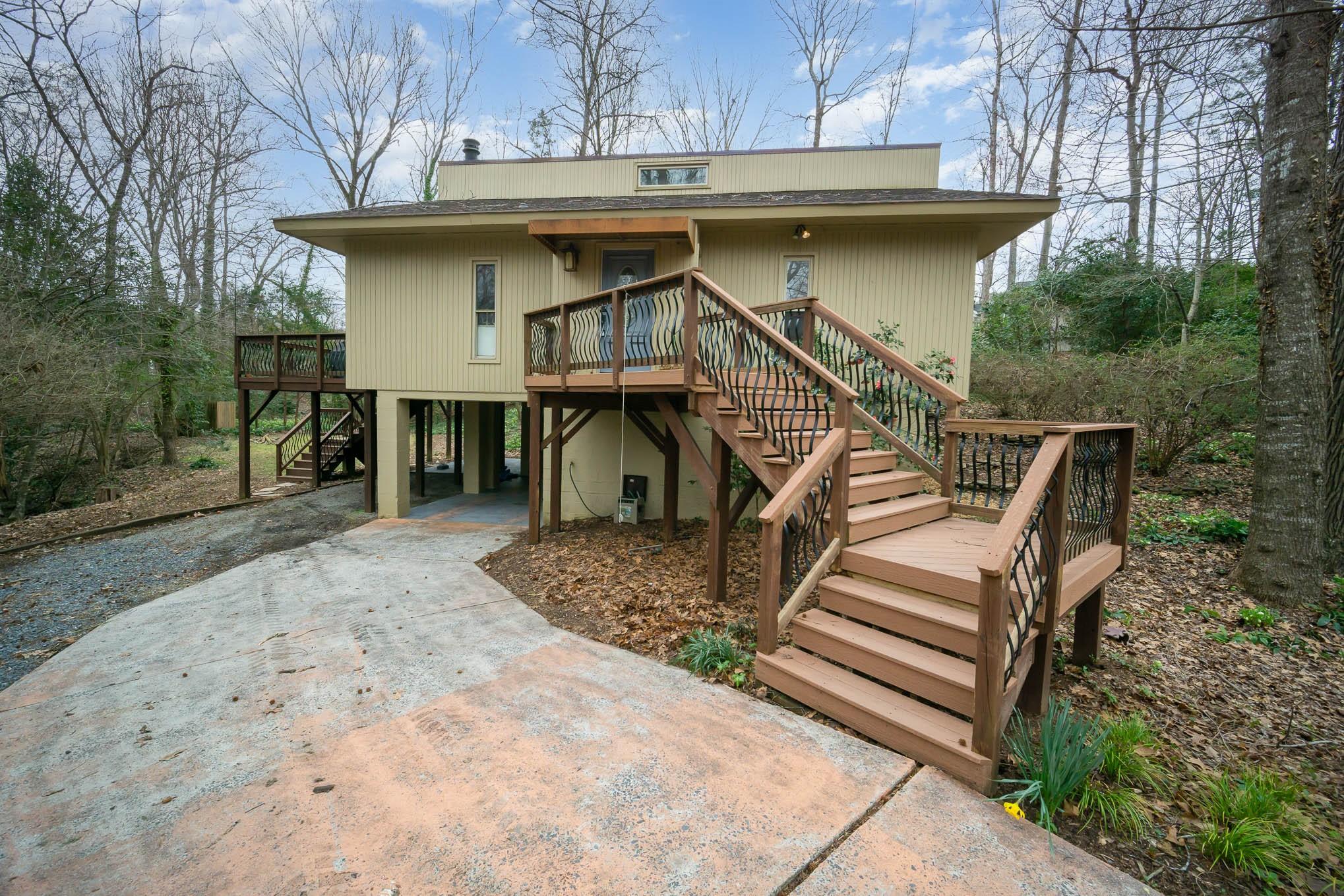 3718 School House Lane Charlotte NC 28226