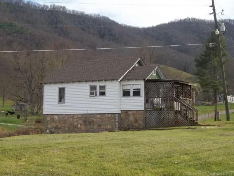 4592 Dutch Cove Road Canton NC 28716