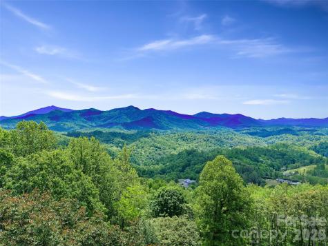 483 Birdie Lane Bakersville NC 28705
