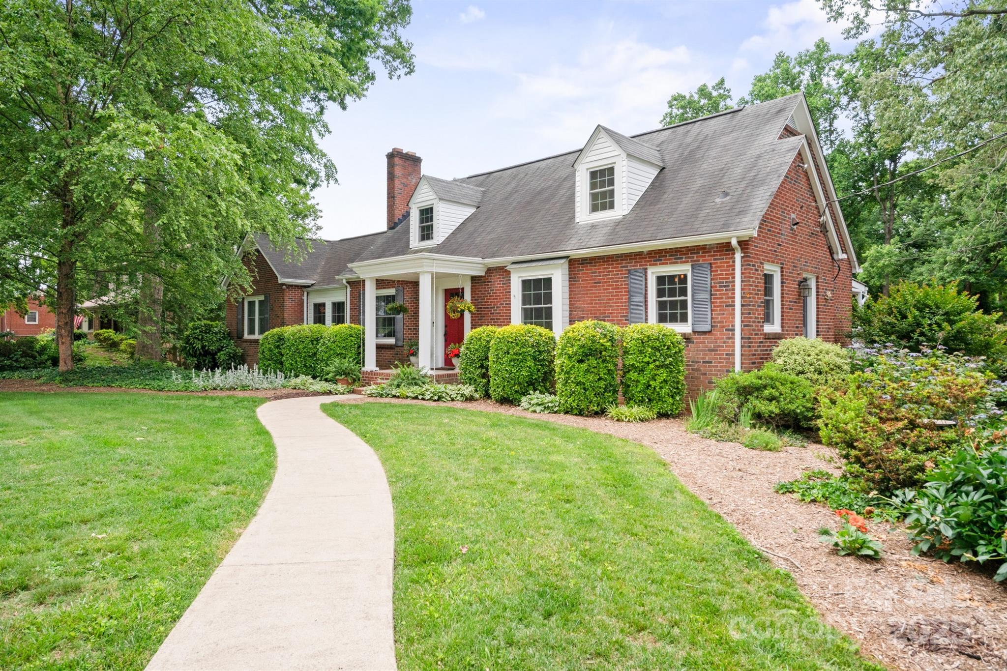 81 21st Avenue NW Hickory NC 28601
