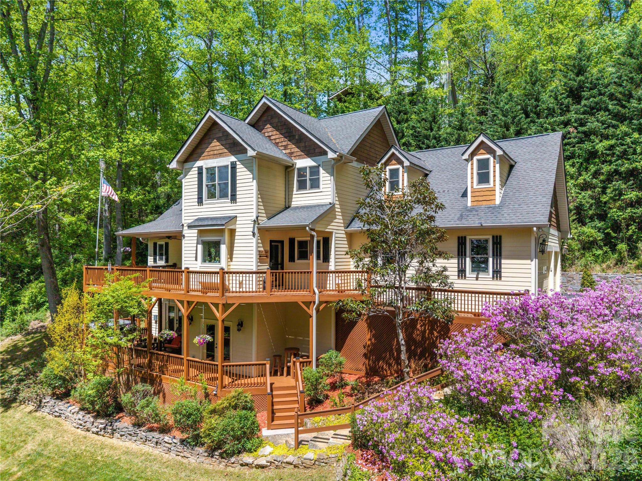 128 Churchill Downs Drive Fairview NC 28730