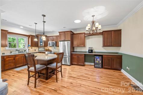 128 Churchill Downs Drive Fairview NC 28730