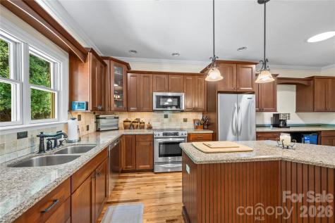 128 Churchill Downs Drive Fairview NC 28730