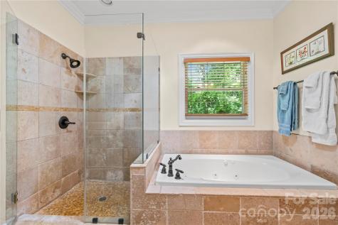 128 Churchill Downs Drive Fairview NC 28730