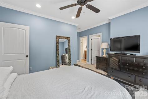 128 Churchill Downs Drive Fairview NC 28730