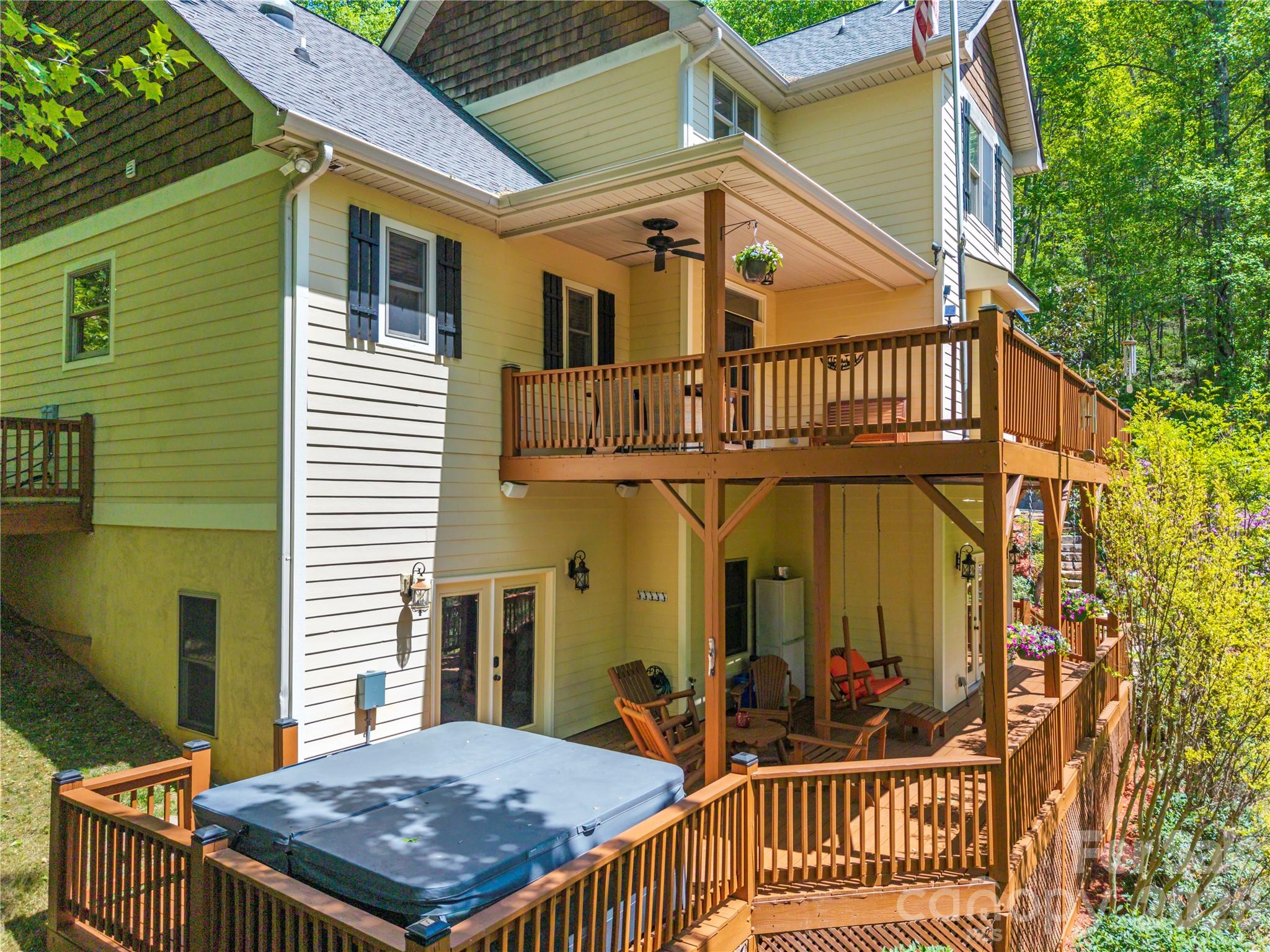 128 Churchill Downs Drive Fairview NC 28730