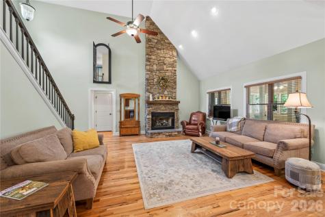 128 Churchill Downs Drive Fairview NC 28730