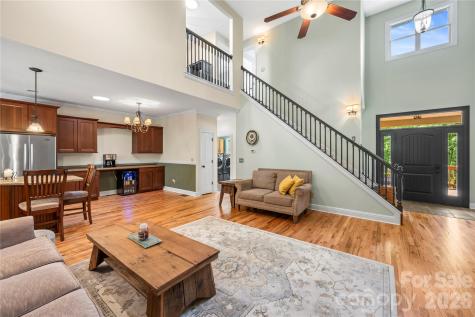 128 Churchill Downs Drive Fairview NC 28730