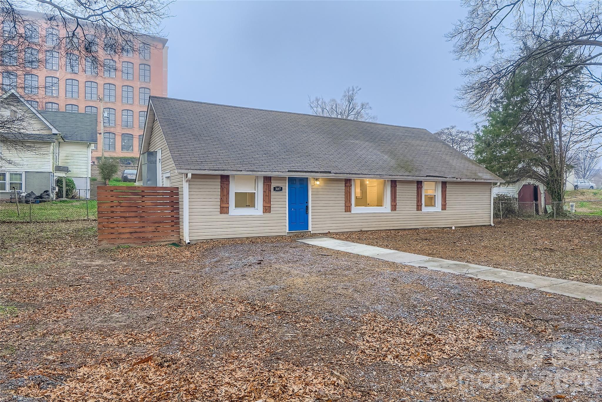 307 S Ransom Street Gastonia NC 28052