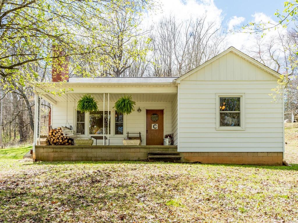3026 Dutch Cove Road Canton NC 28716