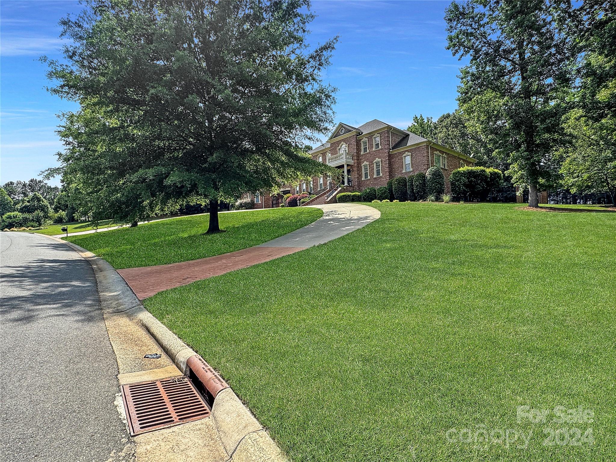 9100 Woodhall Lake Drive Waxhaw NC 28173