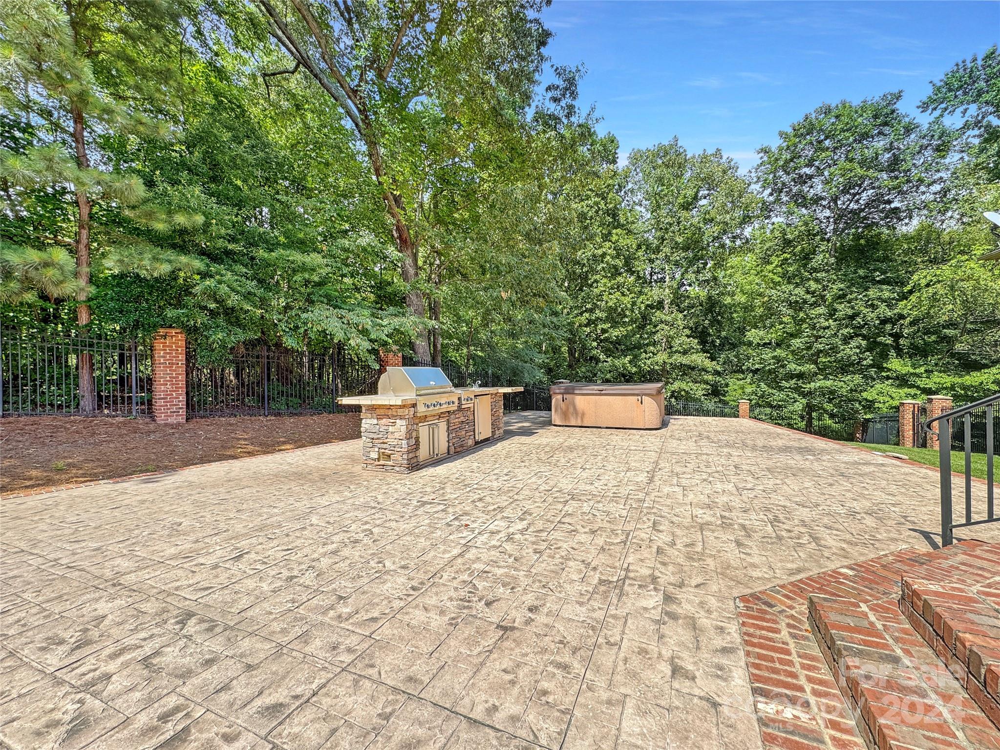 9100 Woodhall Lake Drive Waxhaw NC 28173