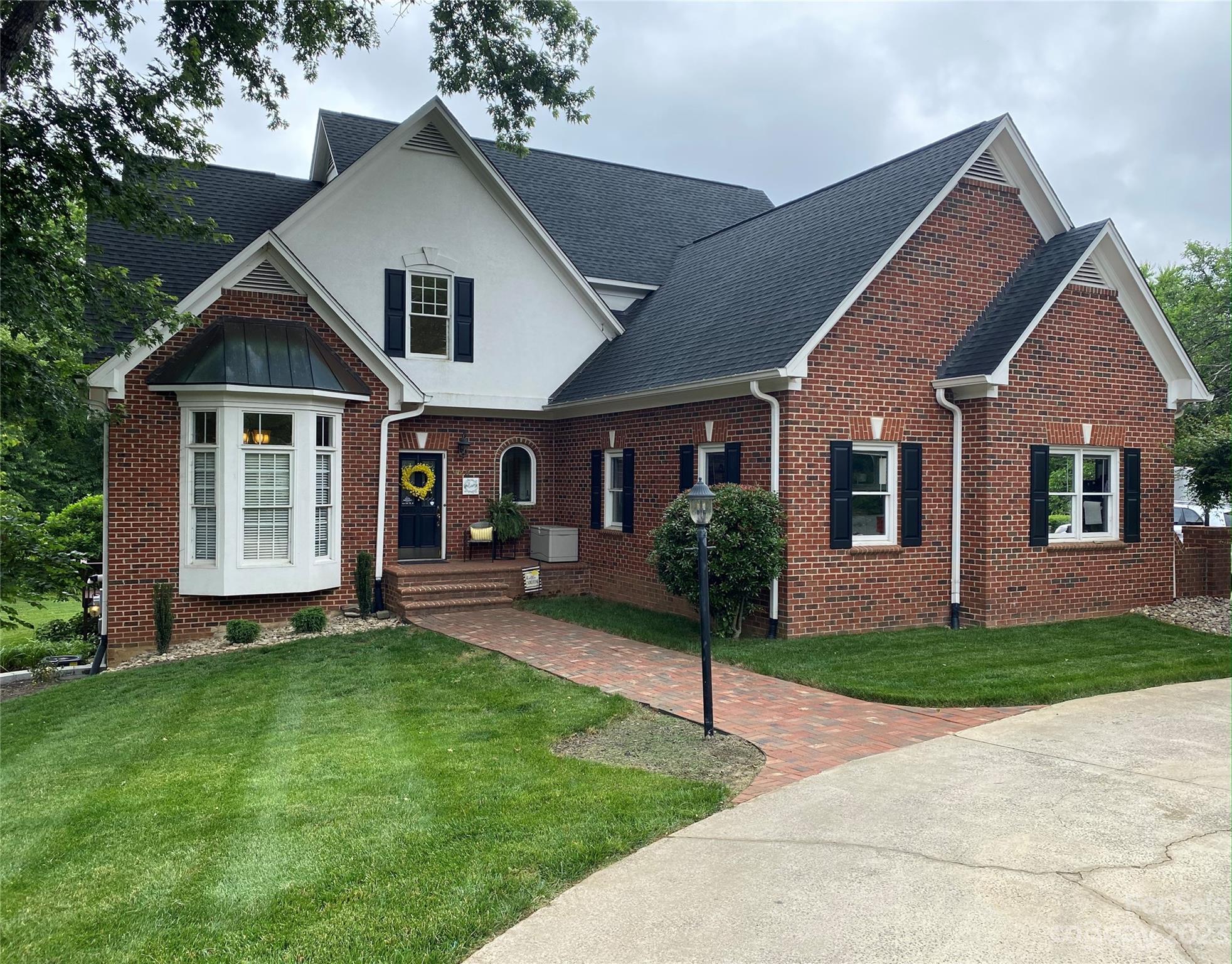 925 10th Avenue Drive NW Hickory NC 28601