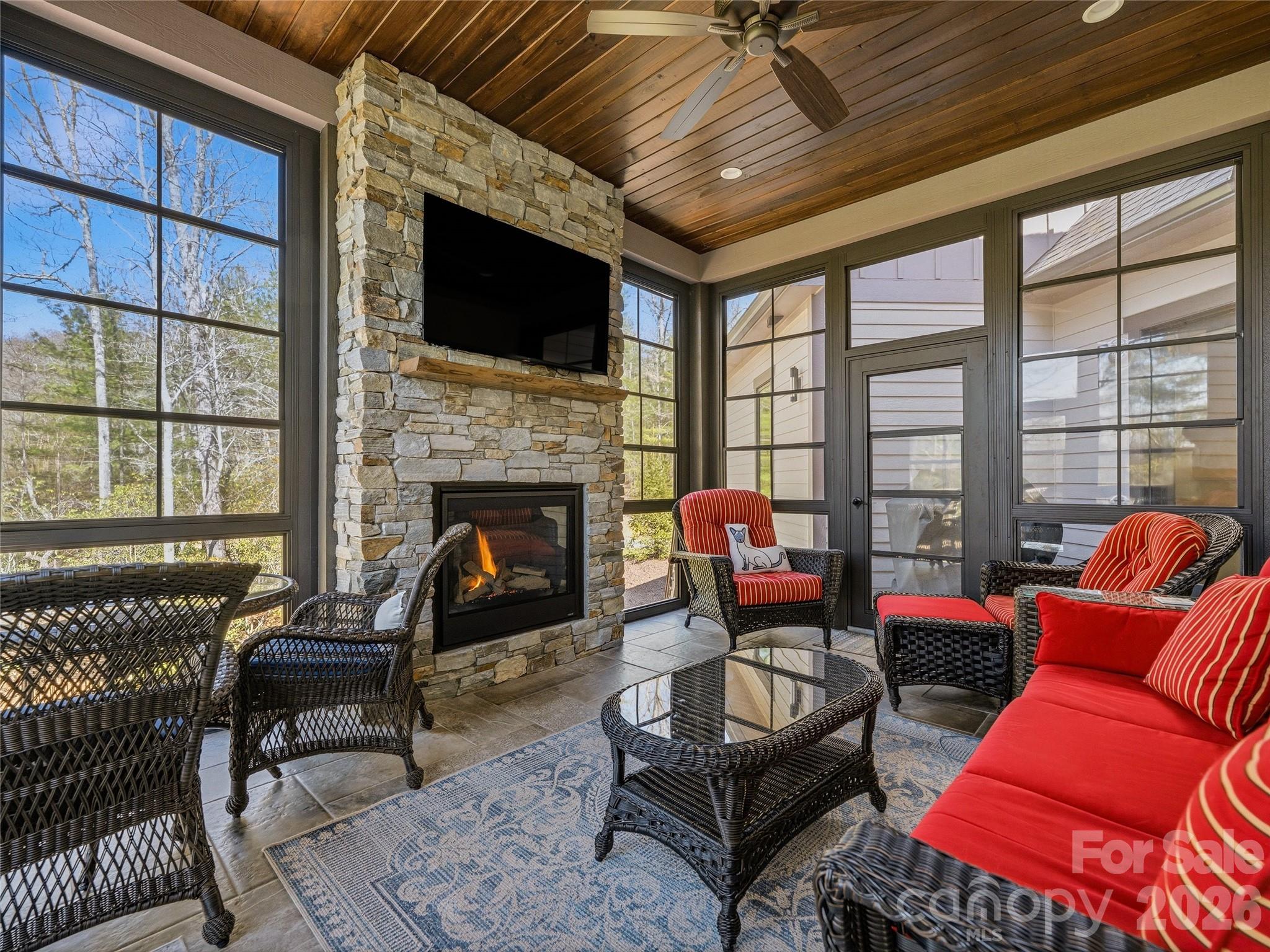 145 Chattooga Run Hendersonville NC 28739