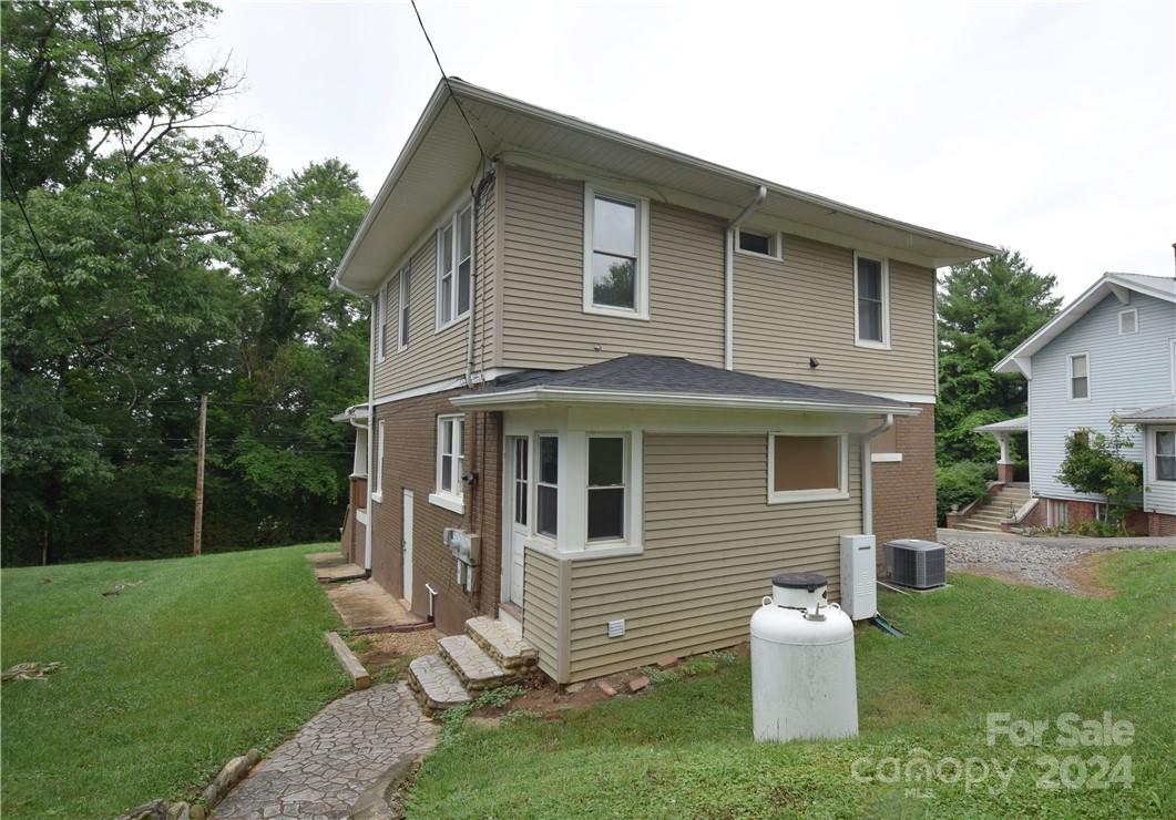144 Oakland Circle Canton NC 28716