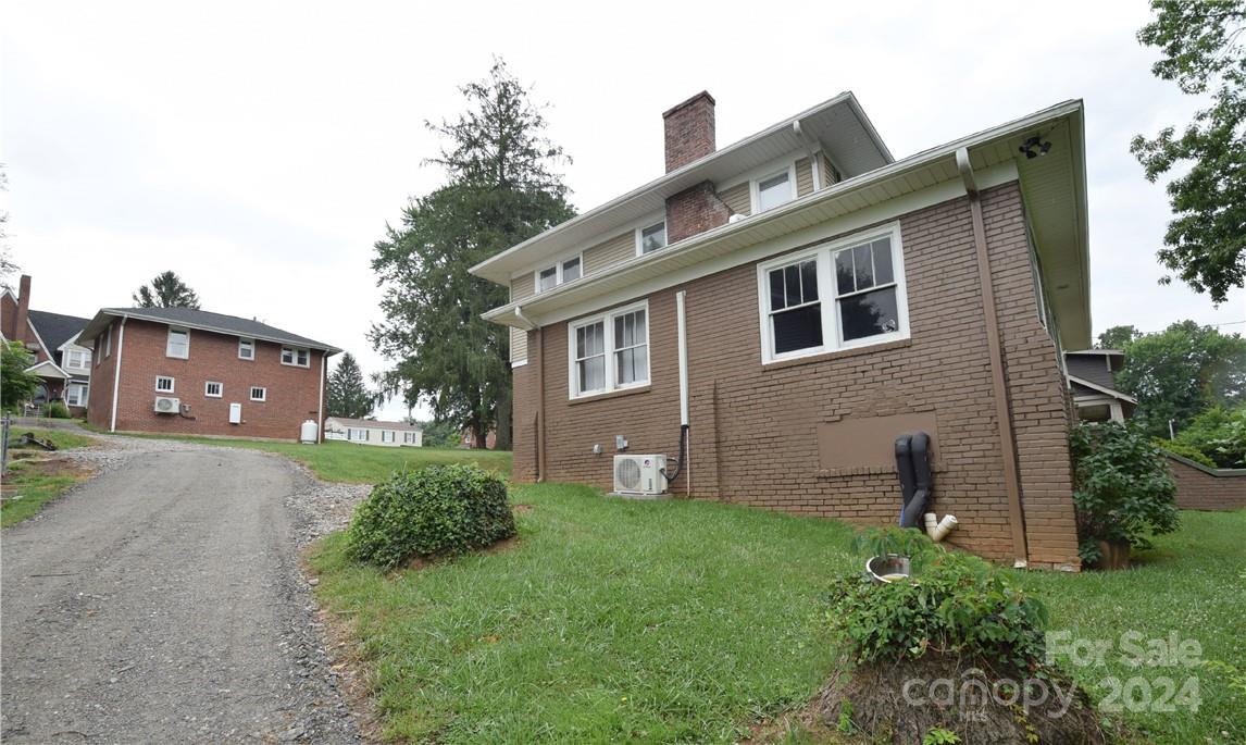 144 Oakland Circle Canton NC 28716