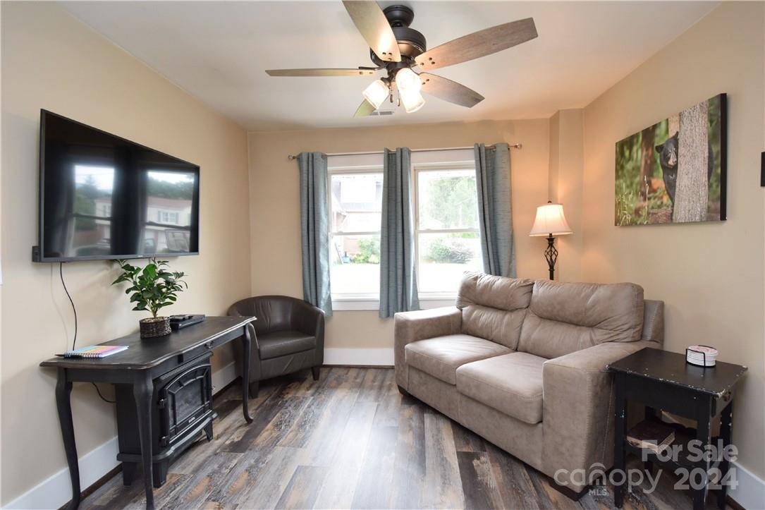 144 Oakland Circle Canton NC 28716