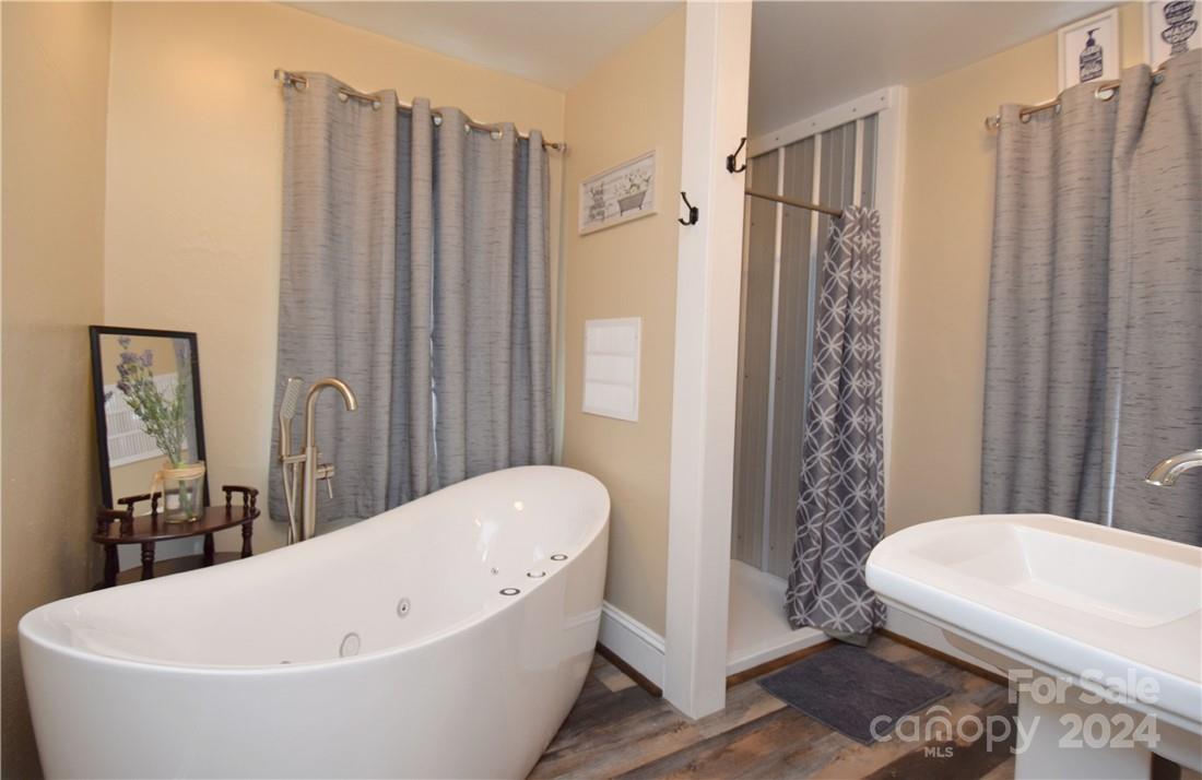 144 Oakland Circle Canton NC 28716