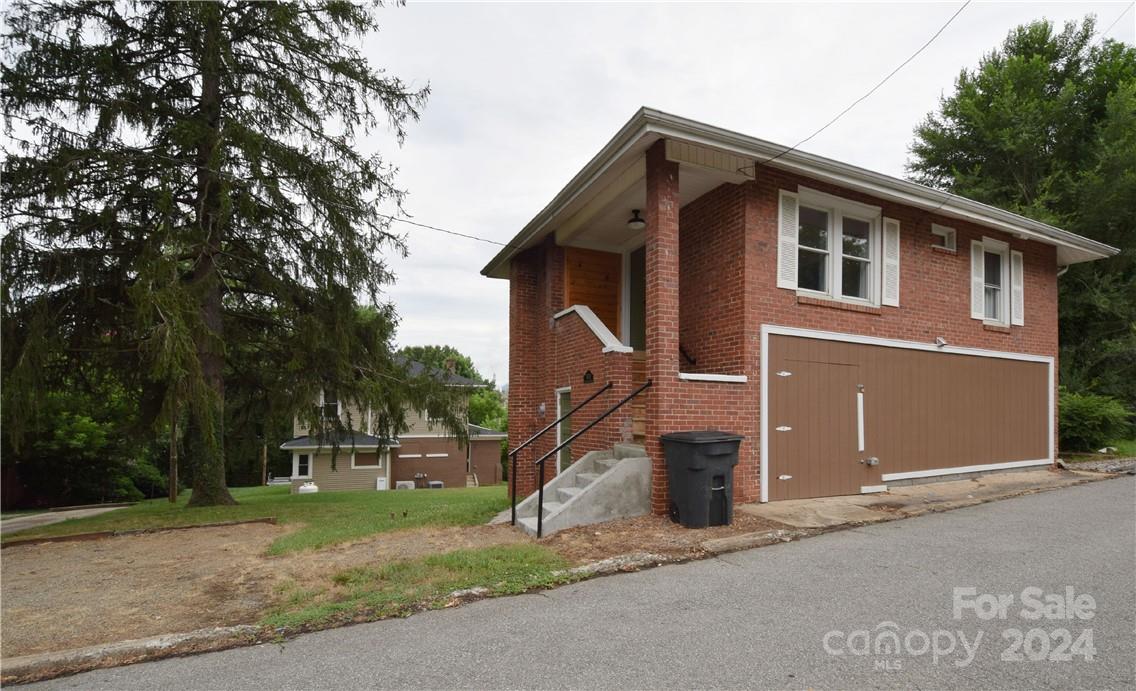 144 Oakland Circle Canton NC 28716
