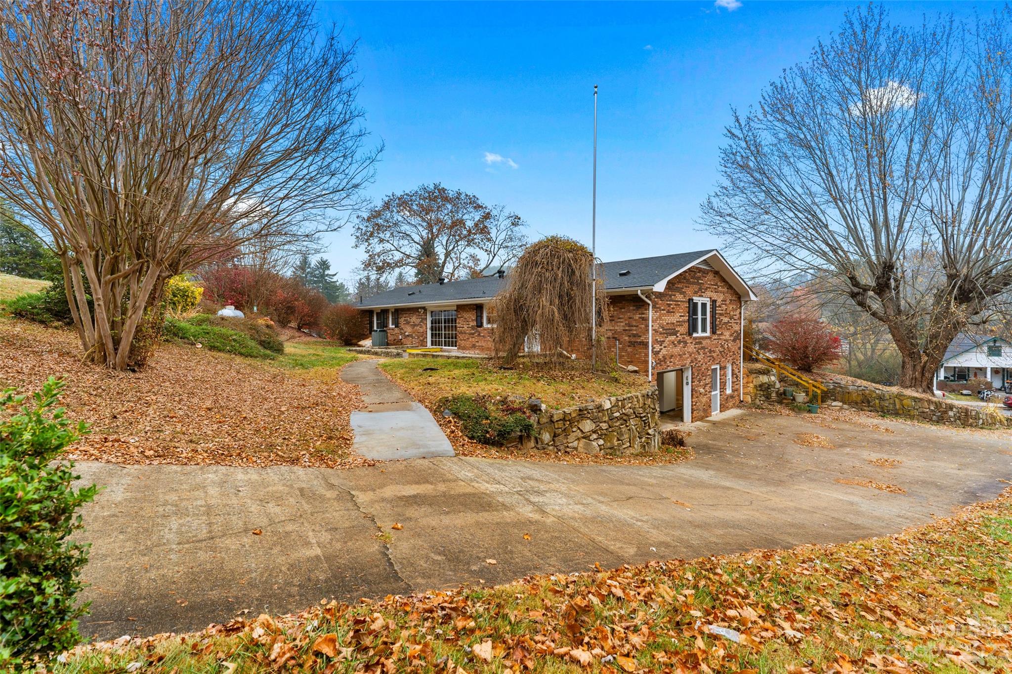 327 North Main Street Canton NC 28716