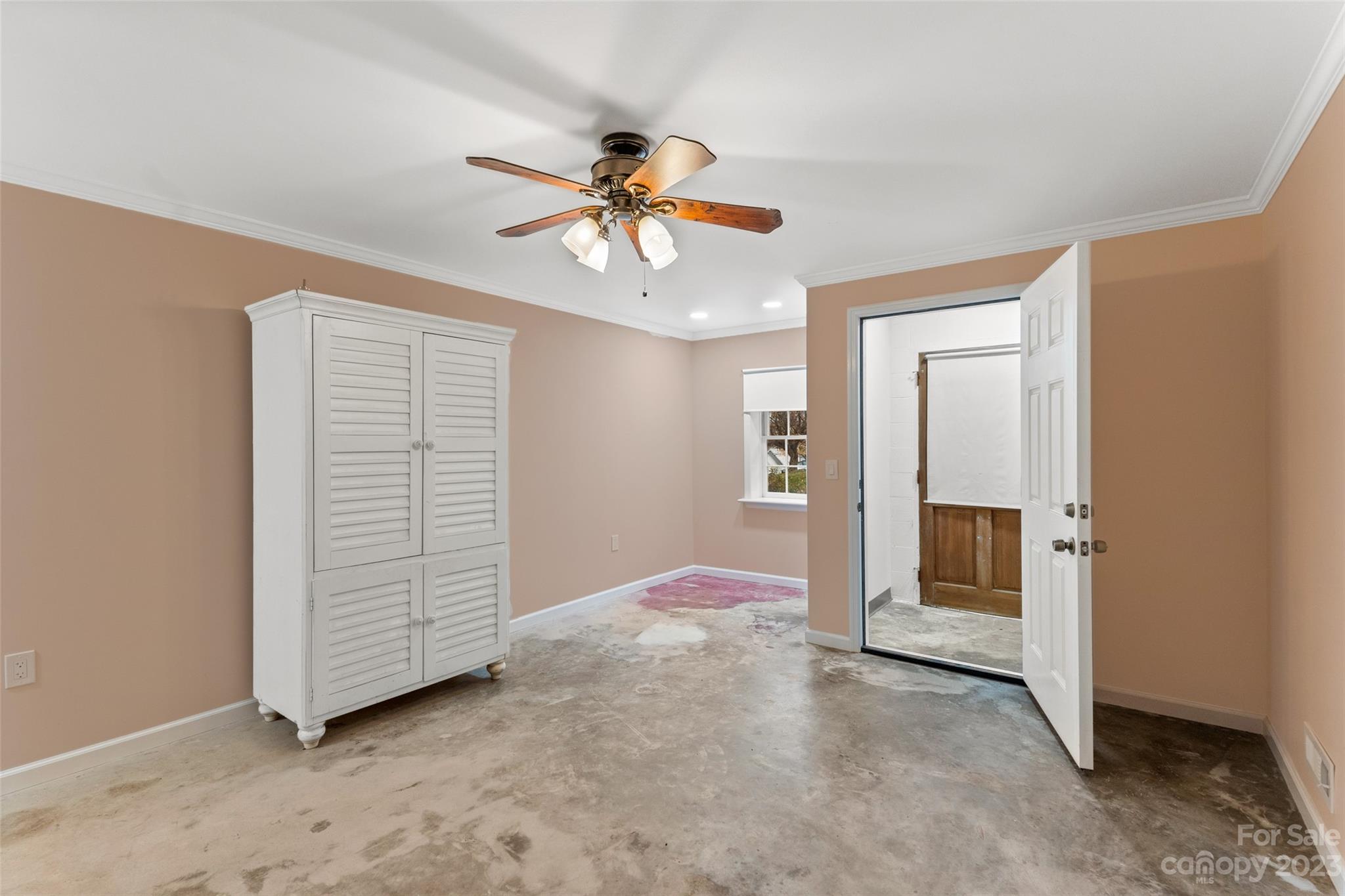 327 North Main Street Canton NC 28716
