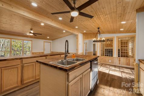 398 Dogwood Drive Bakersville NC 28705