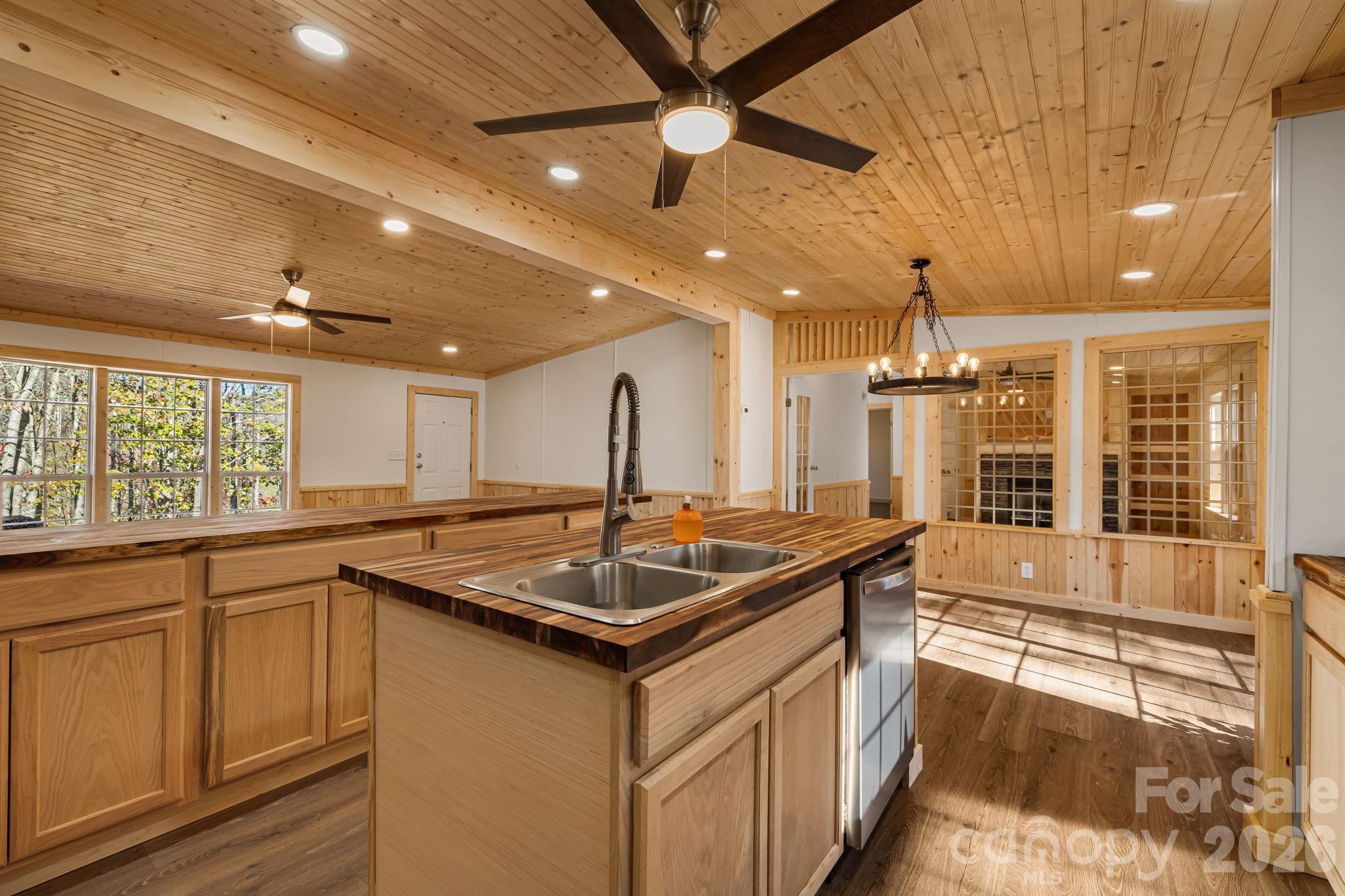 398 Dogwood Drive Bakersville NC 28705