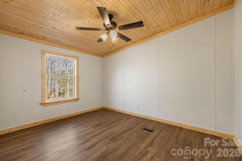 398 Dogwood Drive Bakersville NC 28705