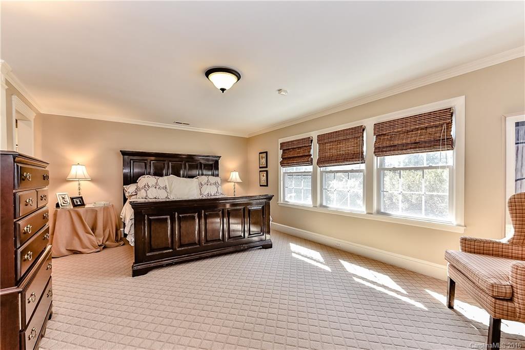 2630 Bucknell Avenue Charlotte NC 28207