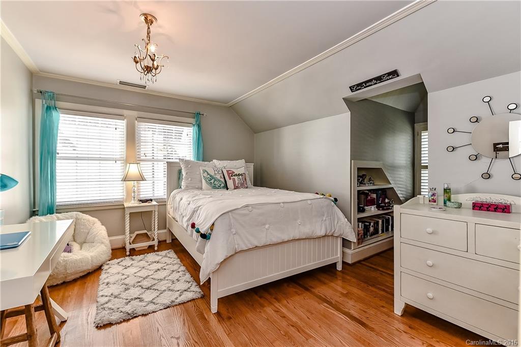 2630 Bucknell Avenue Charlotte NC 28207