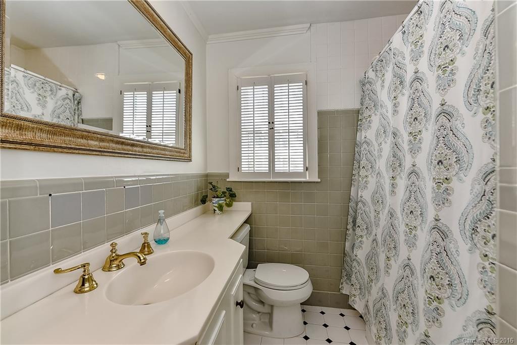 2630 Bucknell Avenue Charlotte NC 28207
