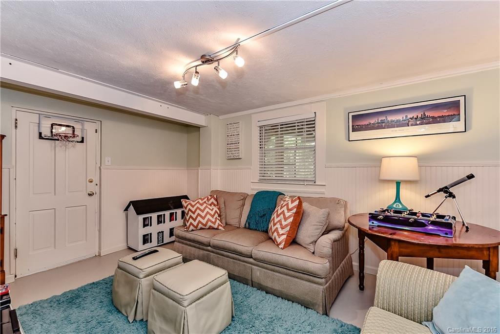2630 Bucknell Avenue Charlotte NC 28207