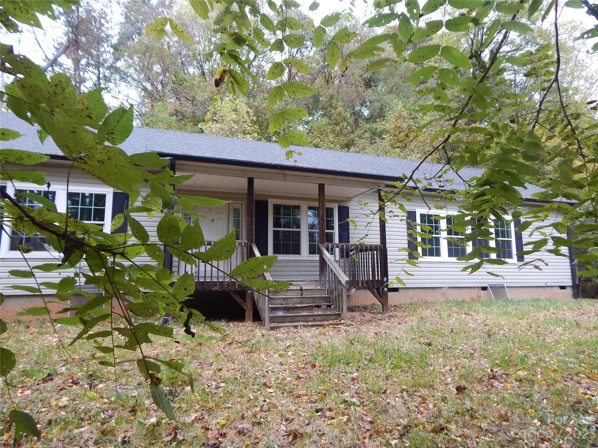 343 Vision Road Canton NC 28716
