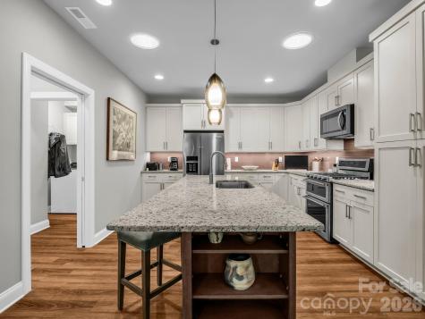 29 Stonehollow Lane Brevard NC 28712