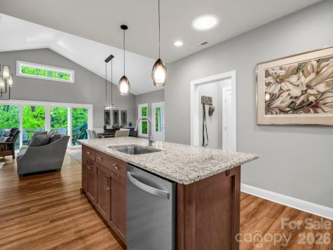 29 Stonehollow Lane Brevard NC 28712