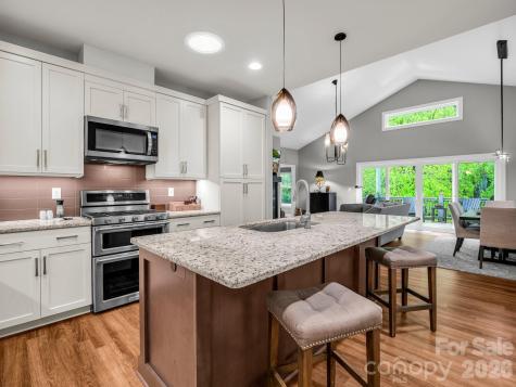 29 Stonehollow Lane Brevard NC 28712