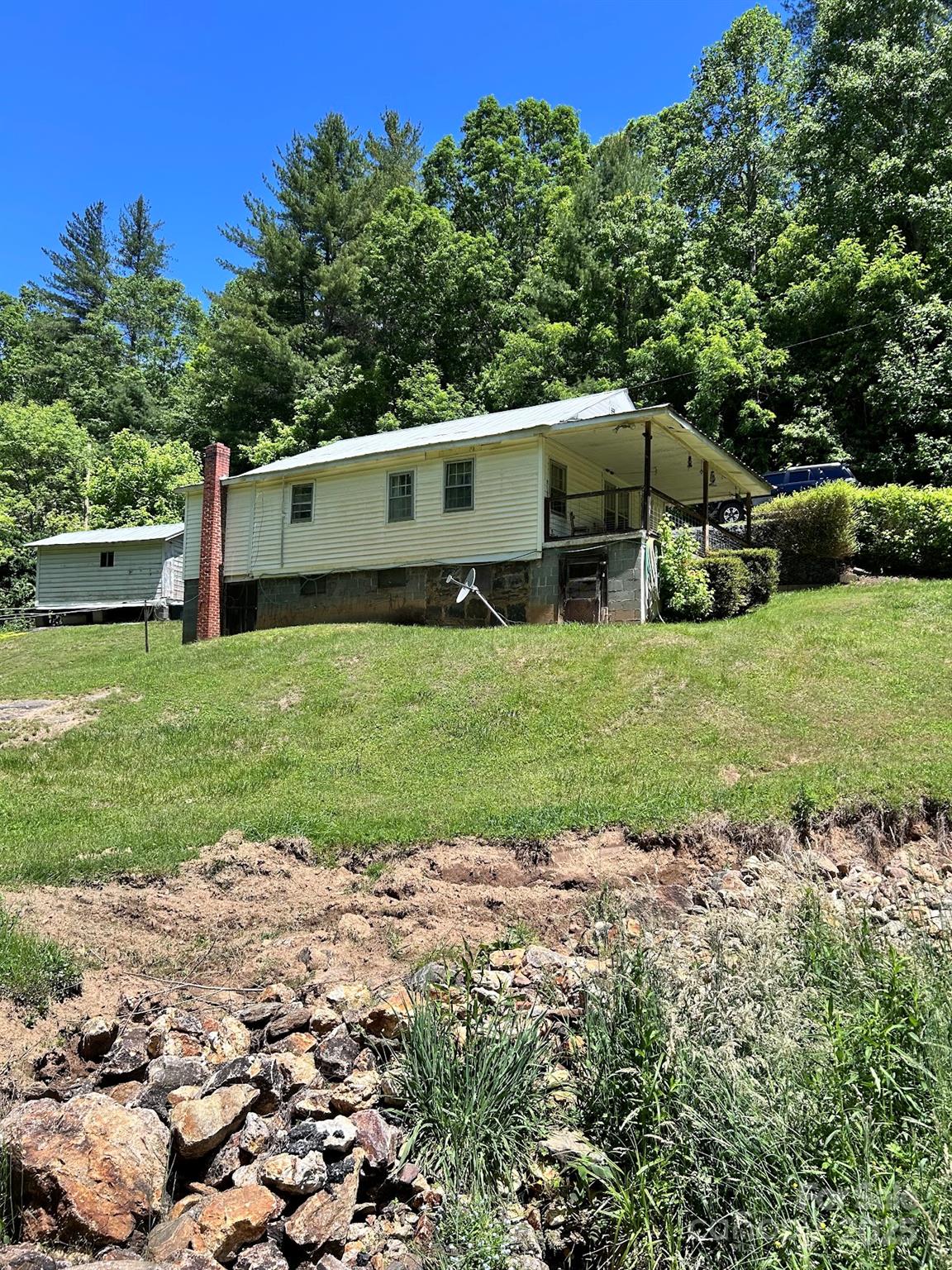 611 Johnson Hollow Road Bakersville NC 28705