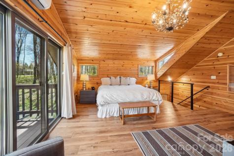 34 Wolfs Head Court Mars Hill NC 28754