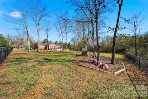 976 Amherst Road Morganton NC 28655