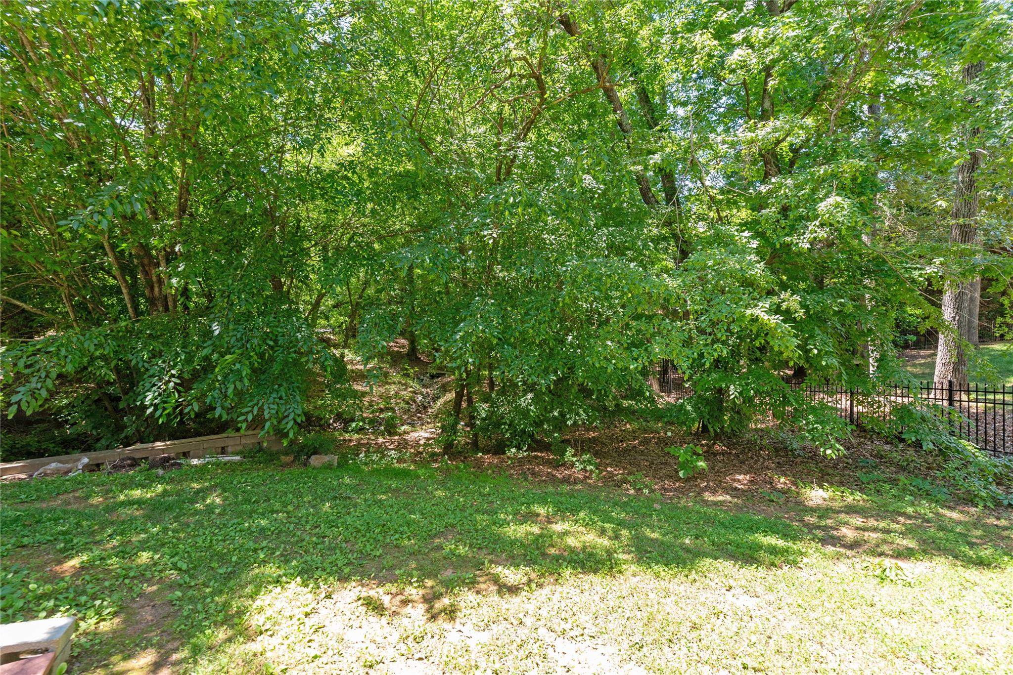 8914 Landsdowne Avenue Harrisburg NC 28075