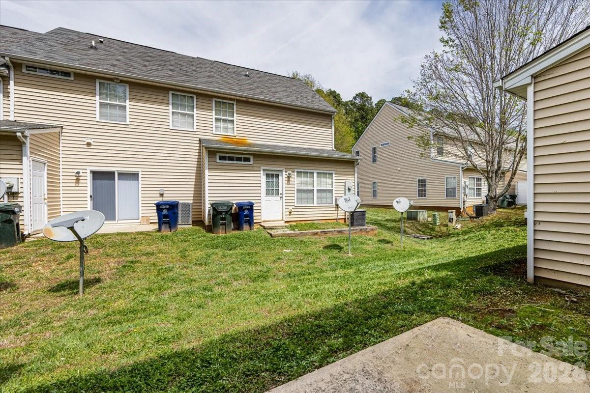 8619 Wandering Creek Way Charlotte NC 28227