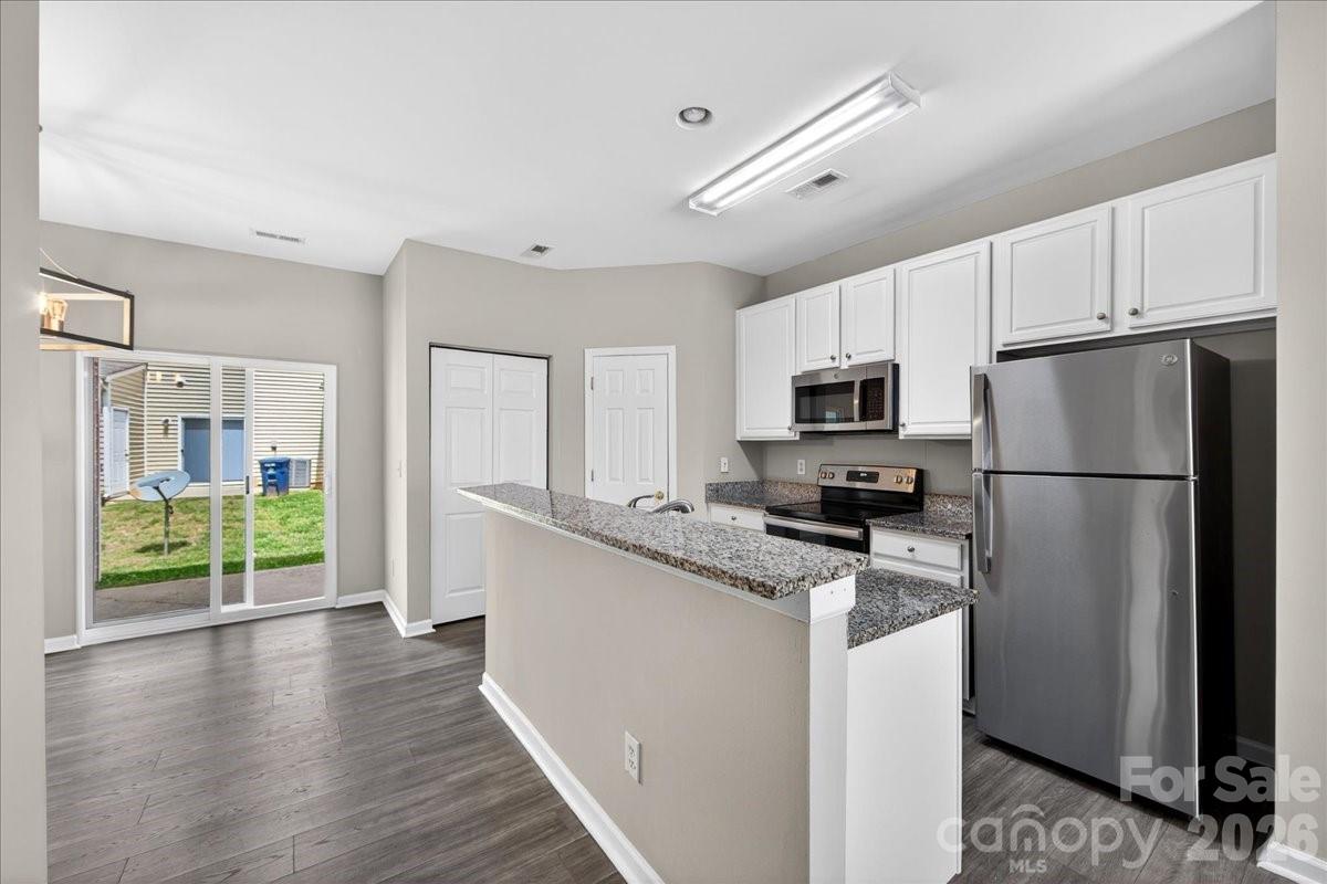 8619 Wandering Creek Way Charlotte NC 28227