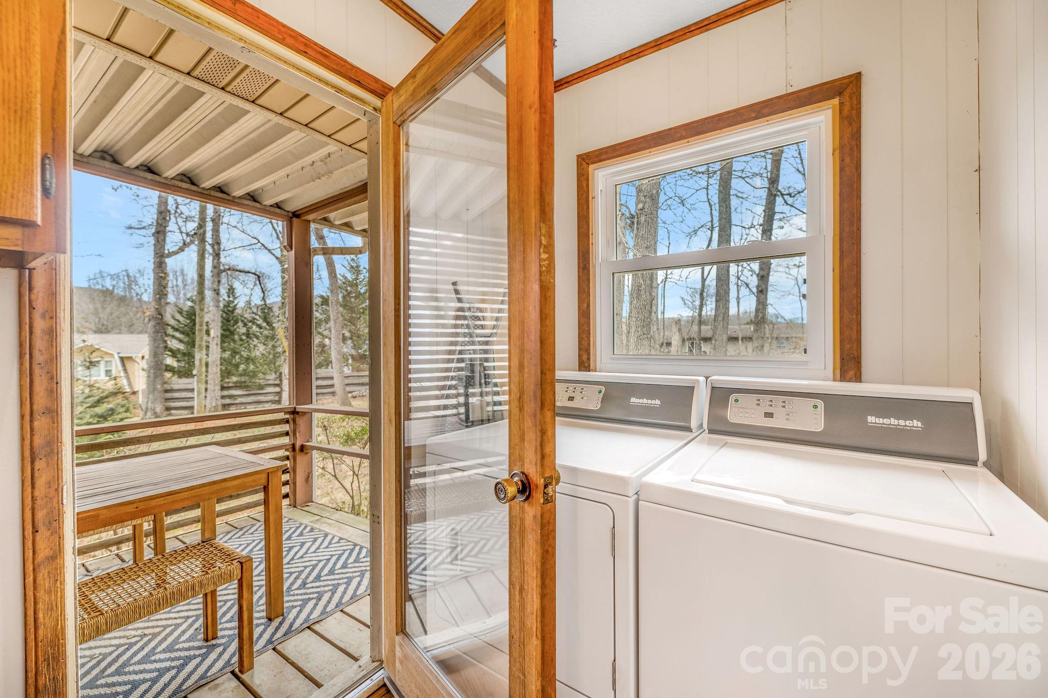 96 Oak Hill Road Candler NC 28715