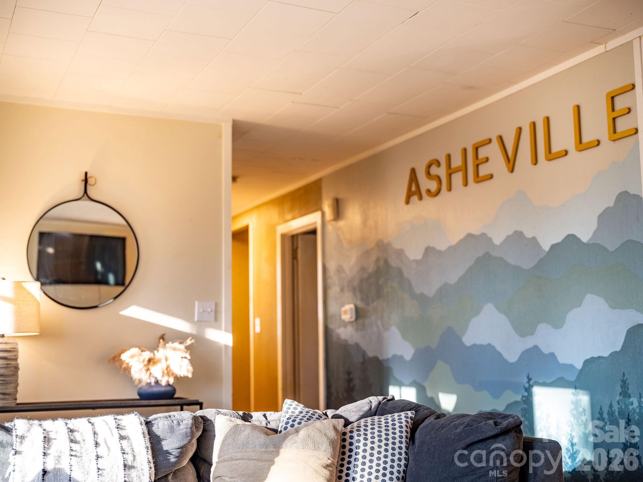 96 Oak Hill Road Candler NC 28715