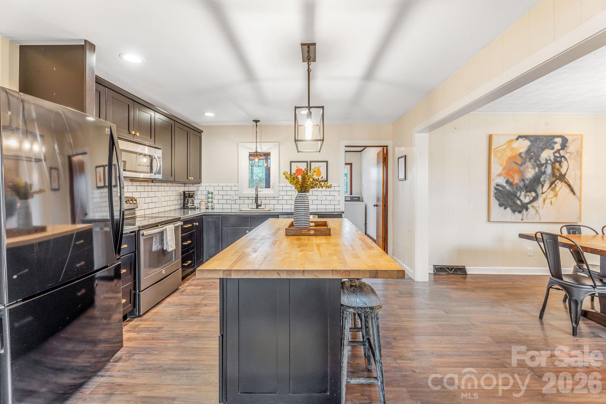 96 Oak Hill Road Candler NC 28715